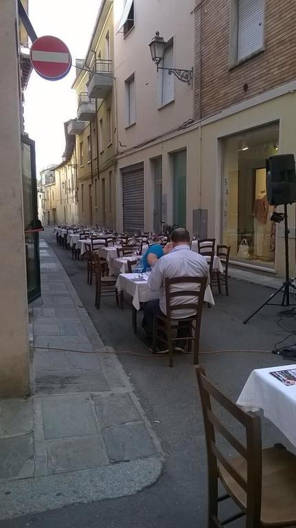 Locanda San Fiorenzo Fiorenzuola dʼArda Eksteriør billede
