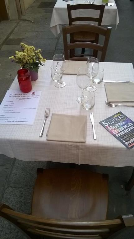 Locanda San Fiorenzo Fiorenzuola dʼArda Eksteriør billede