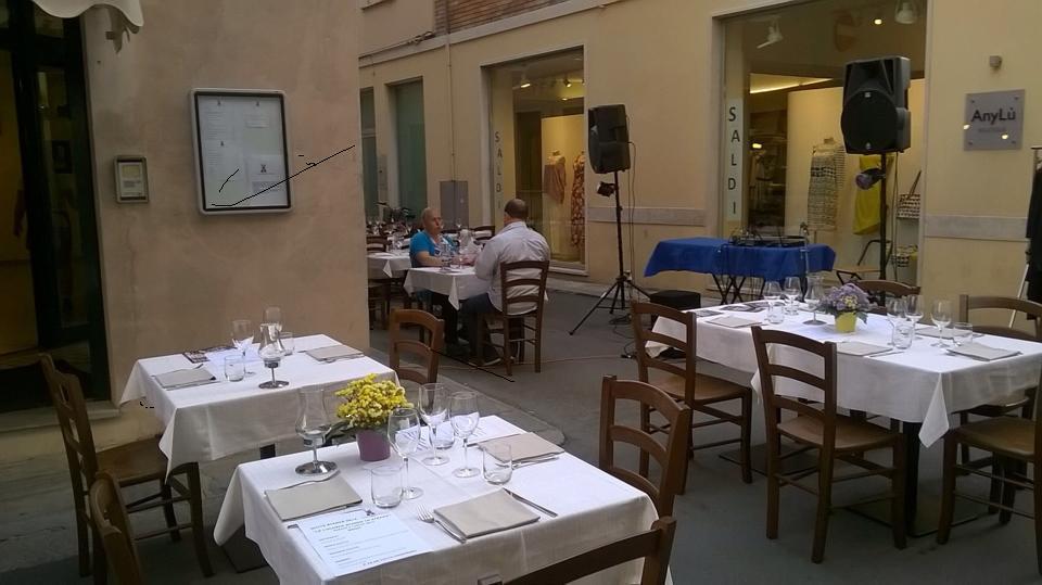 Locanda San Fiorenzo Fiorenzuola dʼArda Eksteriør billede