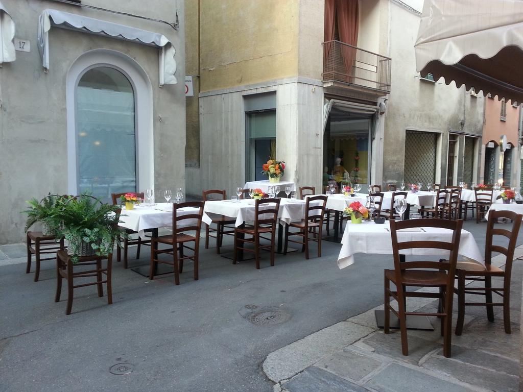 Locanda San Fiorenzo Fiorenzuola dʼArda Eksteriør billede