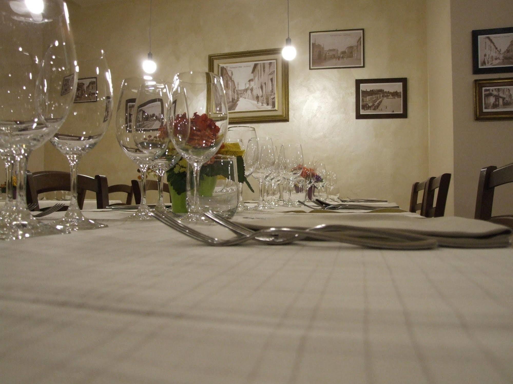 Locanda San Fiorenzo Fiorenzuola dʼArda Eksteriør billede