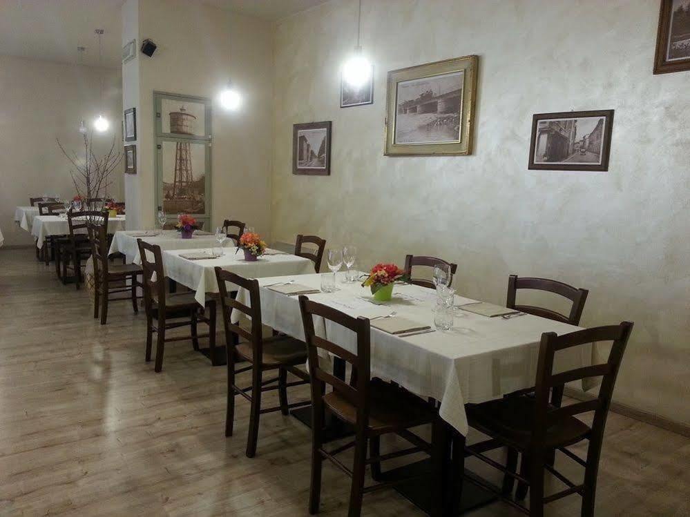 Locanda San Fiorenzo Fiorenzuola dʼArda Eksteriør billede